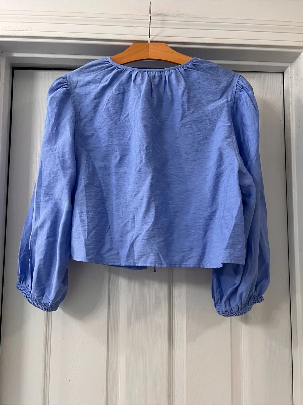 Banana Republic Periwinkle Tie-Front Peasant Blouse - Sz Medium NWOT  Casual